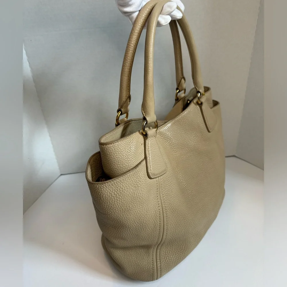 PRADA Handbag Ivory Cream Pebble Leather - Picture 4 of 12